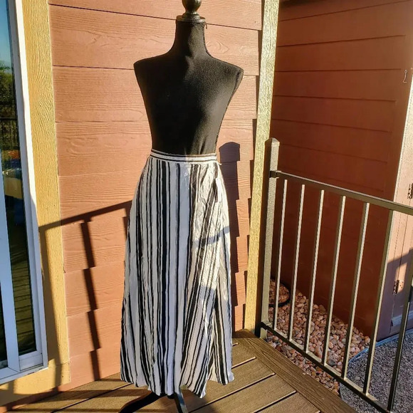 NWT Time and Tru Women's Faux Wrap Black and White Maxi Skirt Size Small - Picture 4 of 12